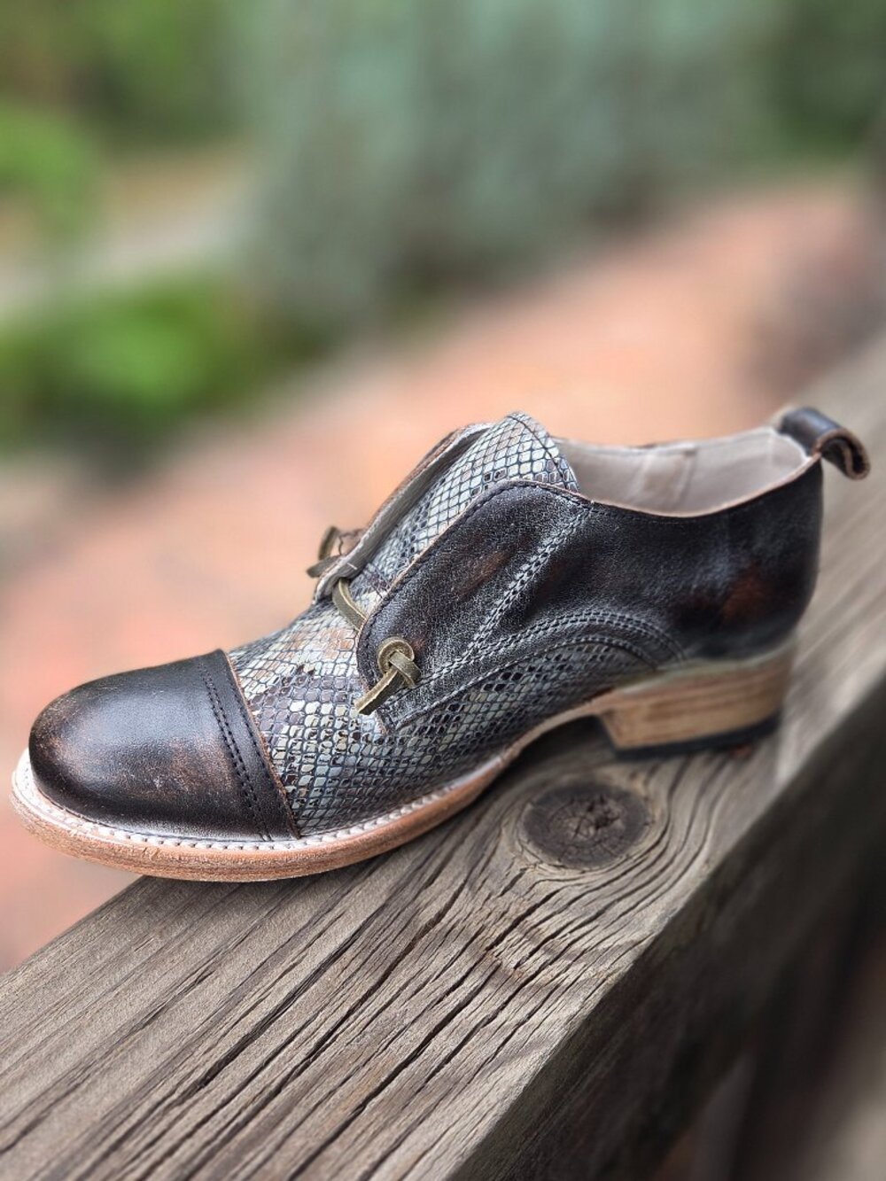 Freebird by Steven Oxfords. Black and gray. Size: US7. New with box.